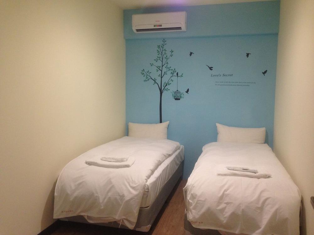 Galaxy Mini Inn Тайпей Екстериор снимка