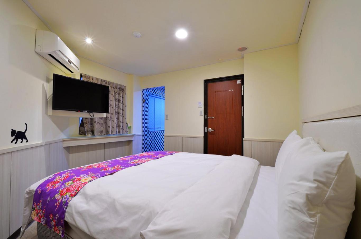 Galaxy Mini Inn Тайпей Екстериор снимка