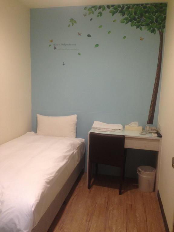 Galaxy Mini Inn Тайпей Екстериор снимка