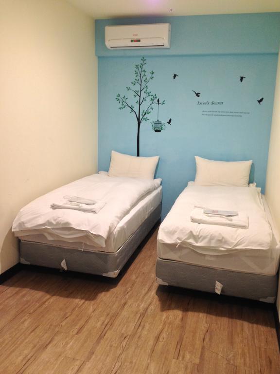Galaxy Mini Inn Тайпей Екстериор снимка