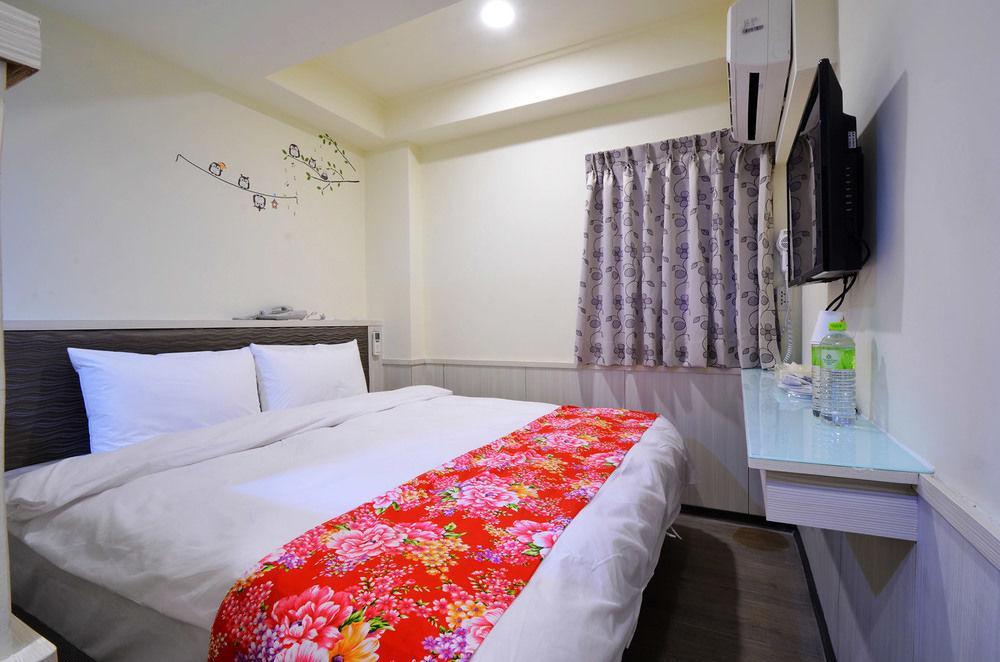 Galaxy Mini Inn Тайпей Екстериор снимка