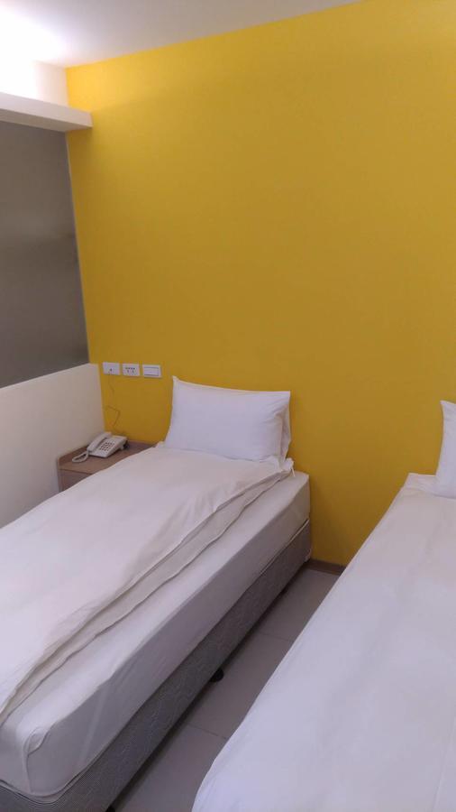 Galaxy Mini Inn Тайпей Екстериор снимка