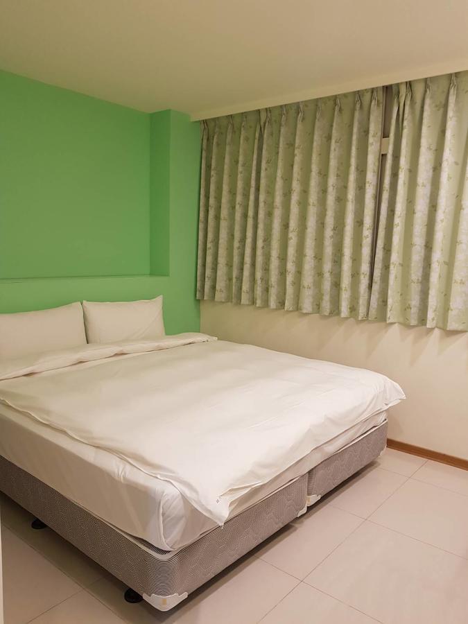 Galaxy Mini Inn Тайпей Екстериор снимка