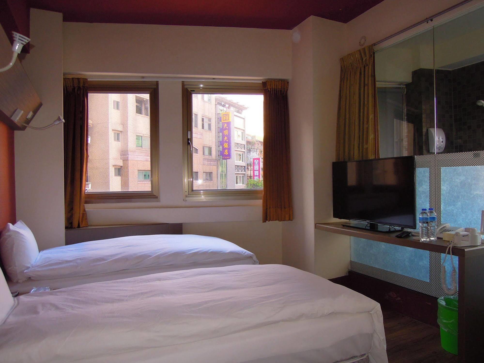 Galaxy Mini Inn Тайпей Екстериор снимка