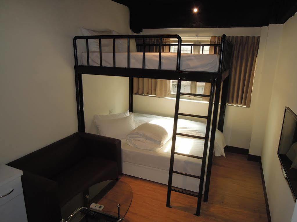 Galaxy Mini Inn Тайпей Екстериор снимка