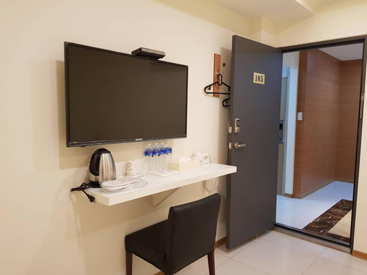 Galaxy Mini Inn Тайпей Екстериор снимка