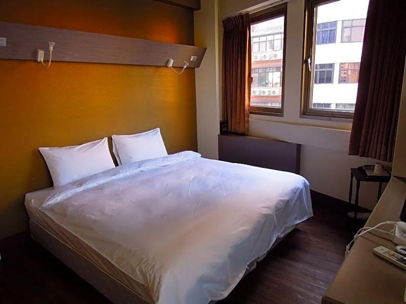 Galaxy Mini Inn Тайпей Екстериор снимка