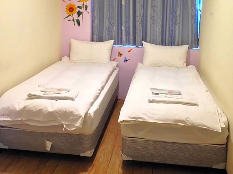 Galaxy Mini Inn Тайпей Екстериор снимка
